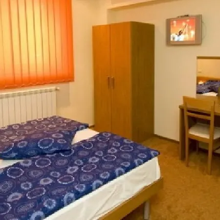 Alma Hotel